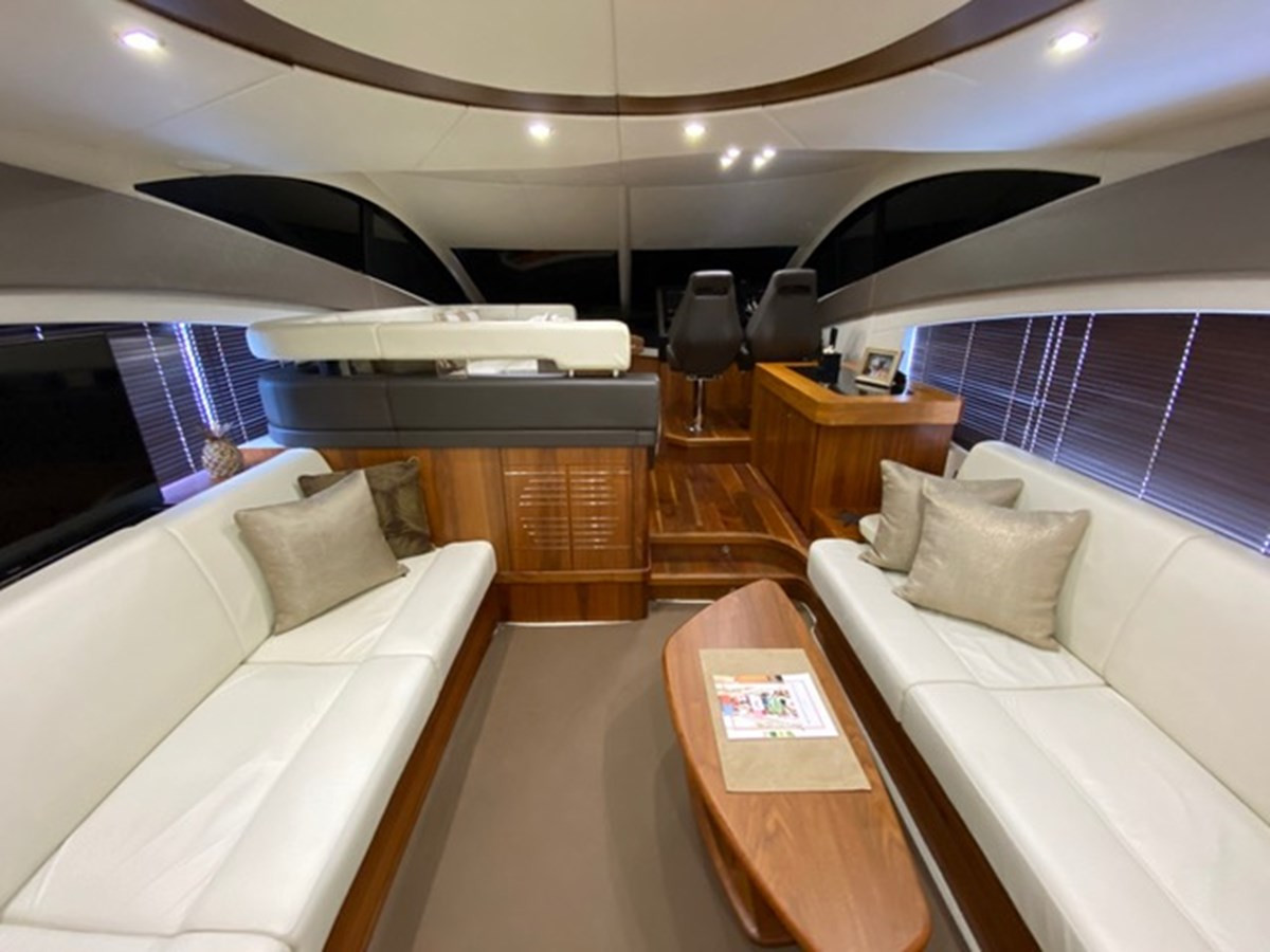 https://arconyachts.ams3.digitaloceanspaces.com/124885/conversions/large_2881976-optimize.jpg