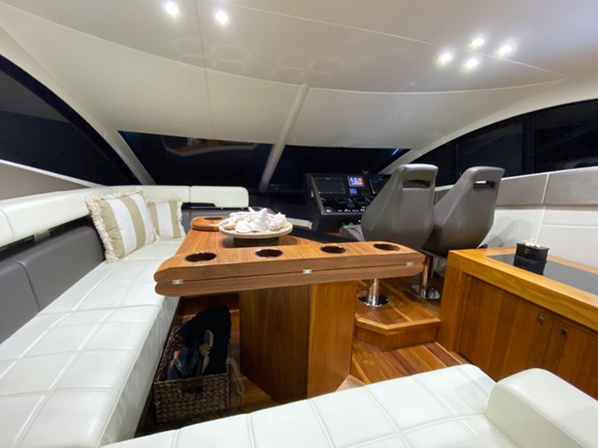 https://arconyachts.ams3.digitaloceanspaces.com/124891/conversions/large_2881978-optimize.jpg