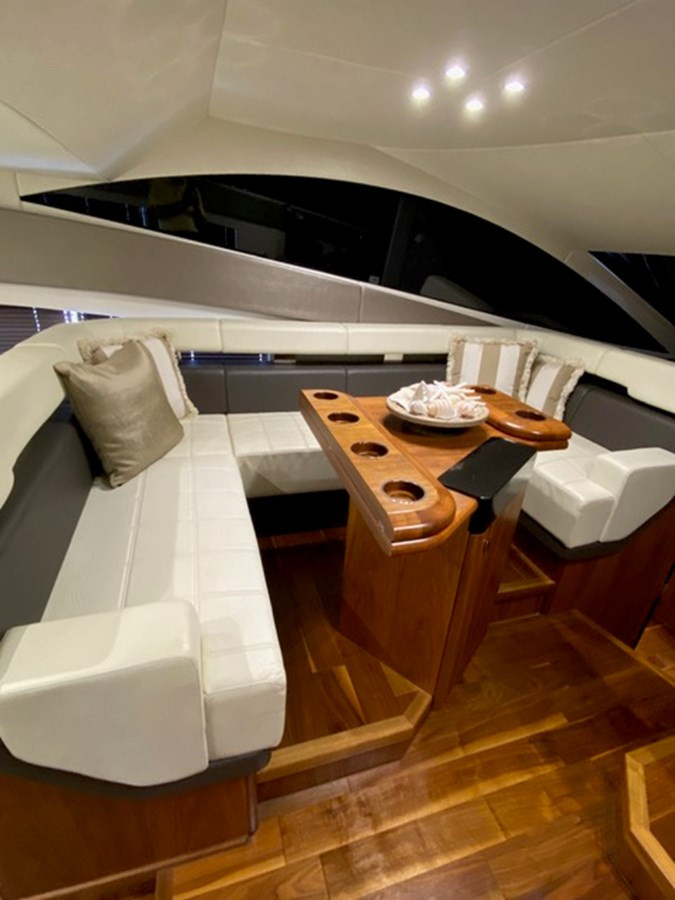 https://arconyachts.ams3.digitaloceanspaces.com/124894/conversions/large_2881979-optimize.jpg