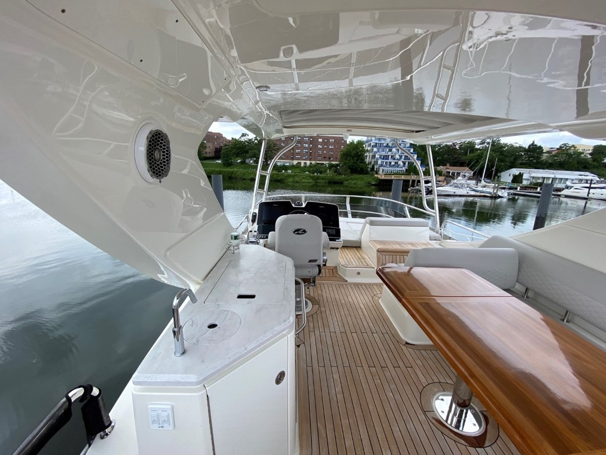 https://arconyachts.ams3.digitaloceanspaces.com/124942/conversions/large_3275880-optimize.jpg