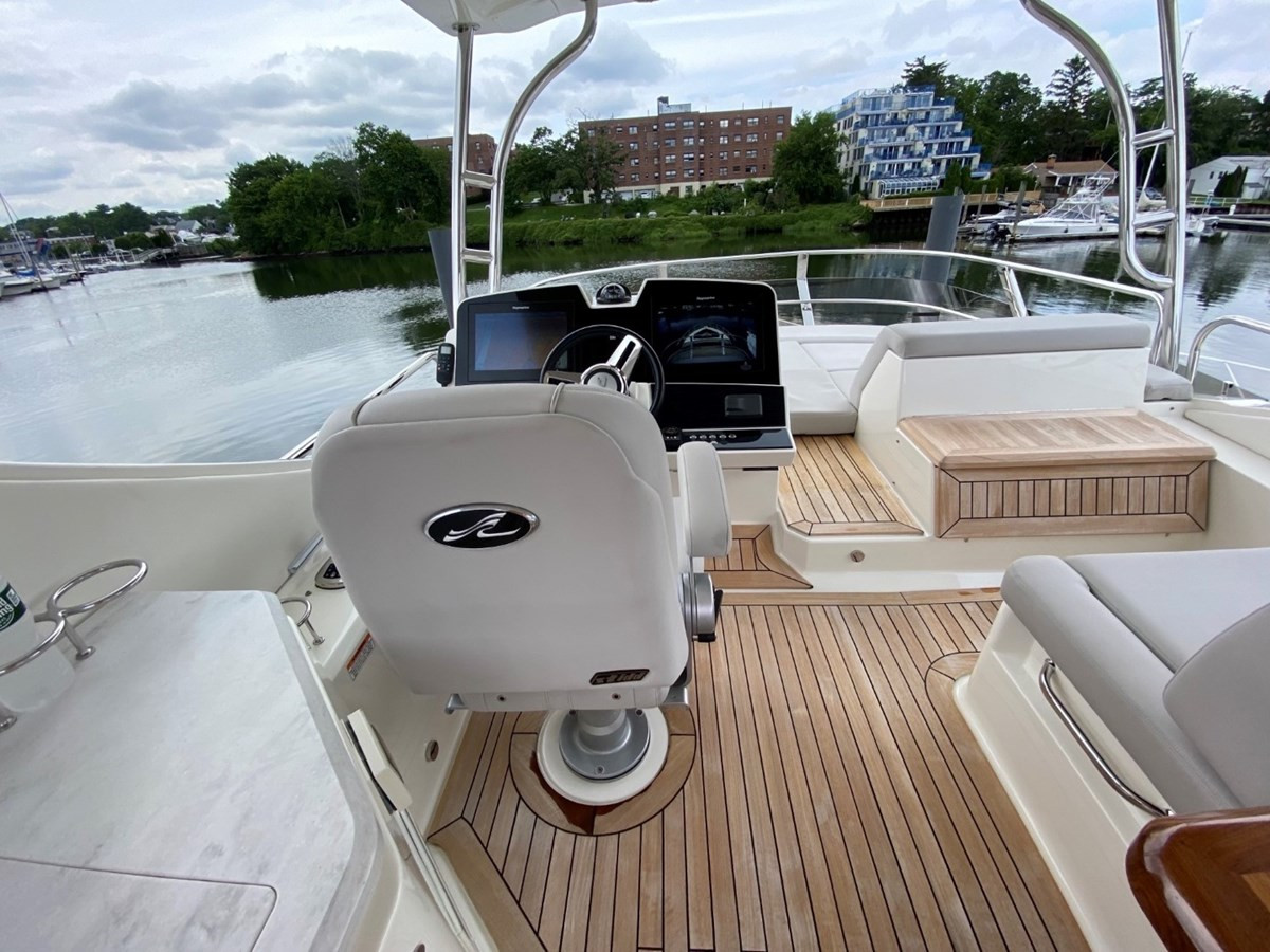 https://arconyachts.ams3.digitaloceanspaces.com/124945/conversions/large_3275881-optimize.jpg