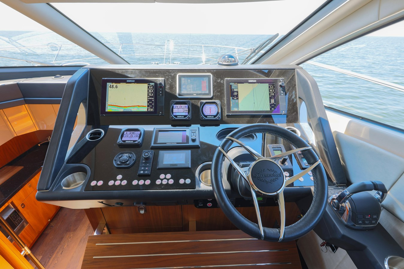https://arconyachts.ams3.digitaloceanspaces.com/125056/conversions/large_3843005-optimize.jpg