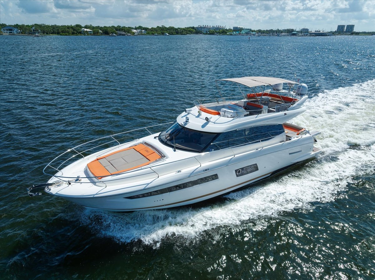 https://arconyachts.ams3.digitaloceanspaces.com/125130/conversions/large_3826205-optimize.jpg