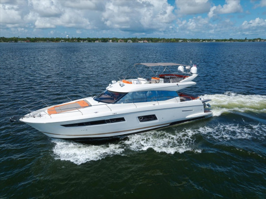 2015 PRESTIGE 550 FLY