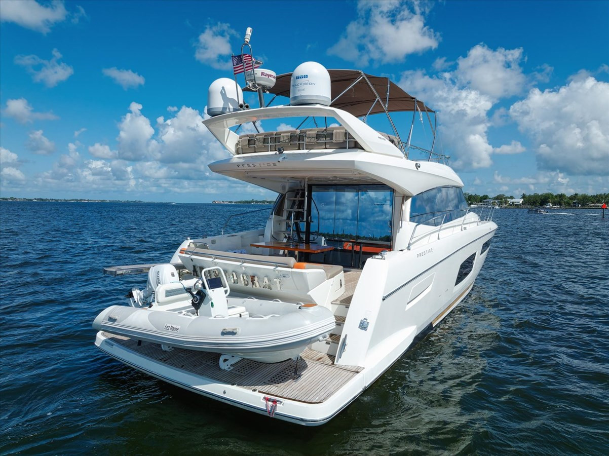 https://arconyachts.ams3.digitaloceanspaces.com/125179/conversions/large_3826222-optimize.jpg