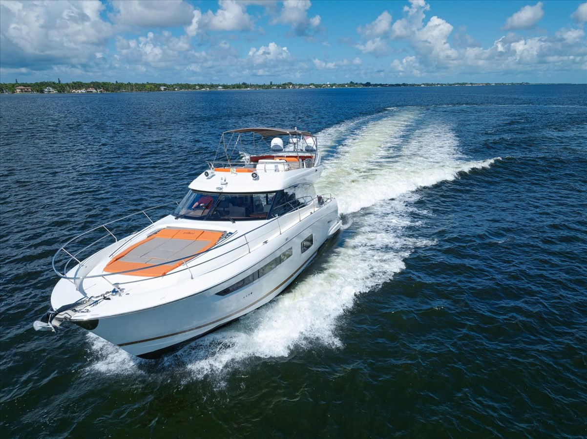 https://arconyachts.ams3.digitaloceanspaces.com/125188/conversions/large_3826225-optimize.jpg