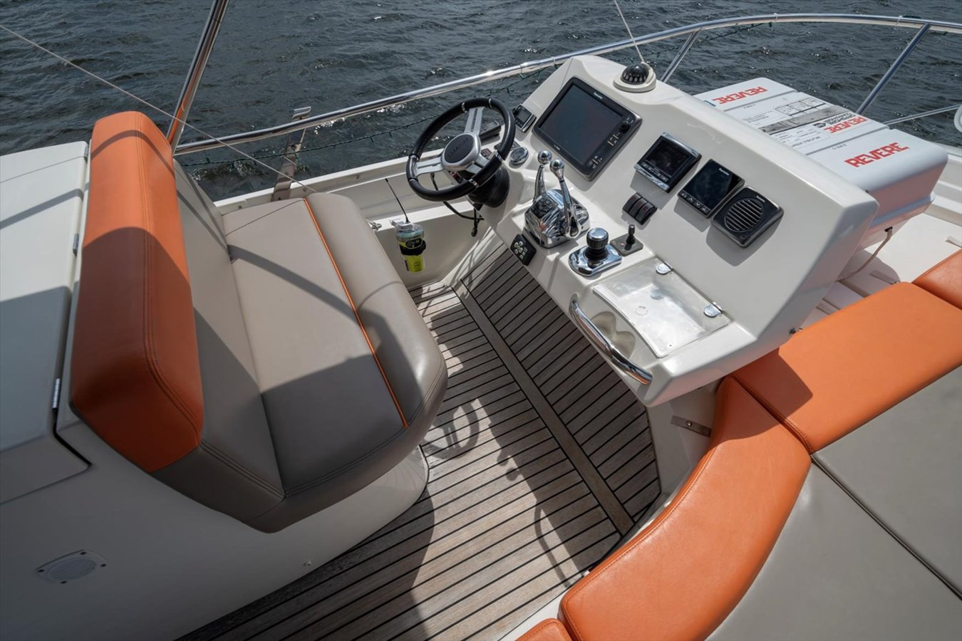 https://arconyachts.ams3.digitaloceanspaces.com/125233/conversions/large_3826240-optimize.jpg