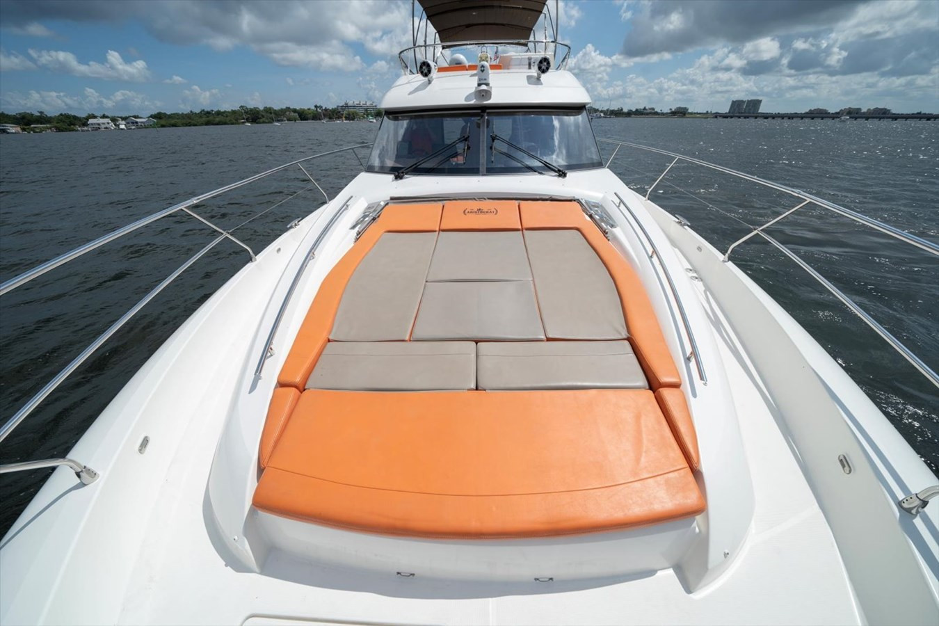 https://arconyachts.ams3.digitaloceanspaces.com/125263/conversions/large_3826250-optimize.jpg