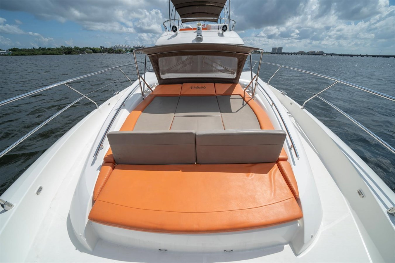 https://arconyachts.ams3.digitaloceanspaces.com/125266/conversions/large_3826251-optimize.jpg
