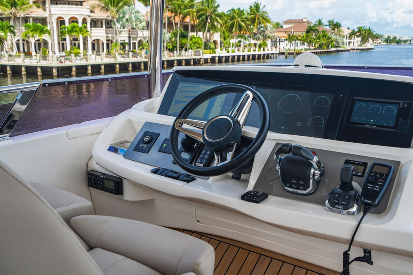 https://arconyachts.ams3.digitaloceanspaces.com/125287/conversions/large_3938978-optimize.jpg
