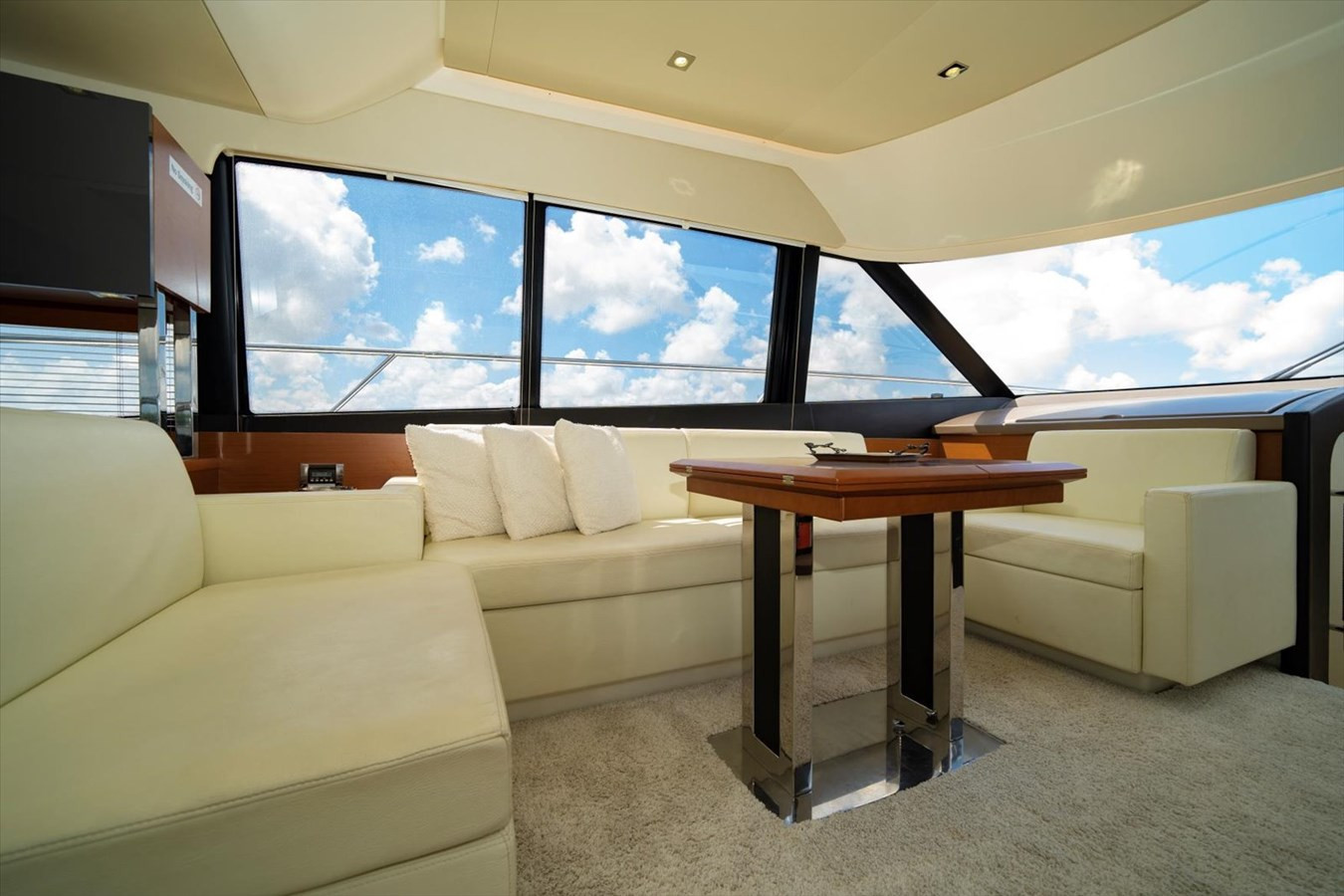 https://arconyachts.ams3.digitaloceanspaces.com/125307/conversions/large_3826264-optimize.jpg