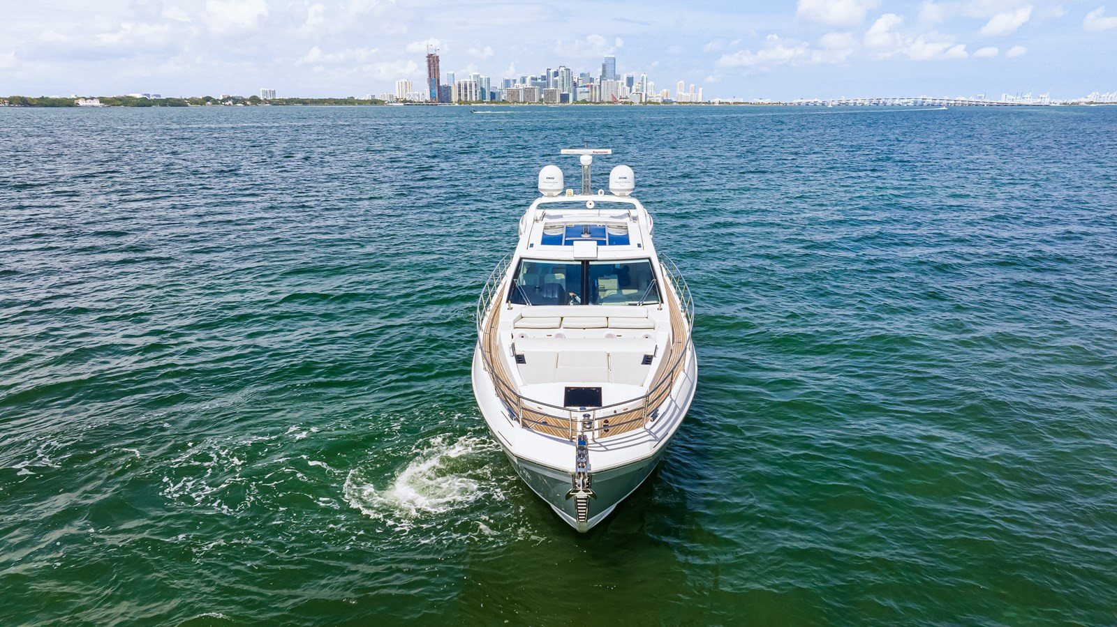 https://arconyachts.ams3.digitaloceanspaces.com/125344/conversions/large_4139274-optimize.jpg