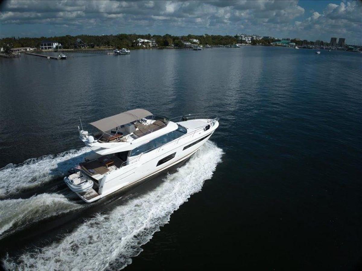 https://arconyachts.ams3.digitaloceanspaces.com/125391/conversions/large_4008001-optimize.jpg