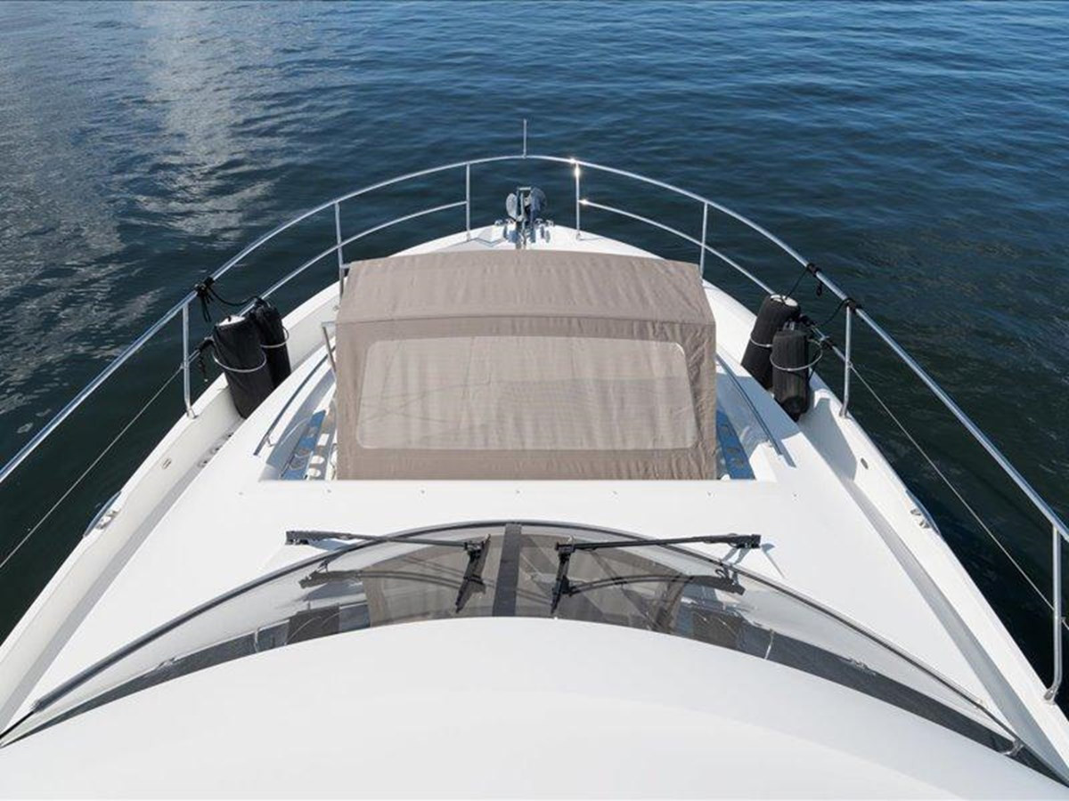 https://arconyachts.ams3.digitaloceanspaces.com/125432/conversions/large_4008017-optimize.jpg