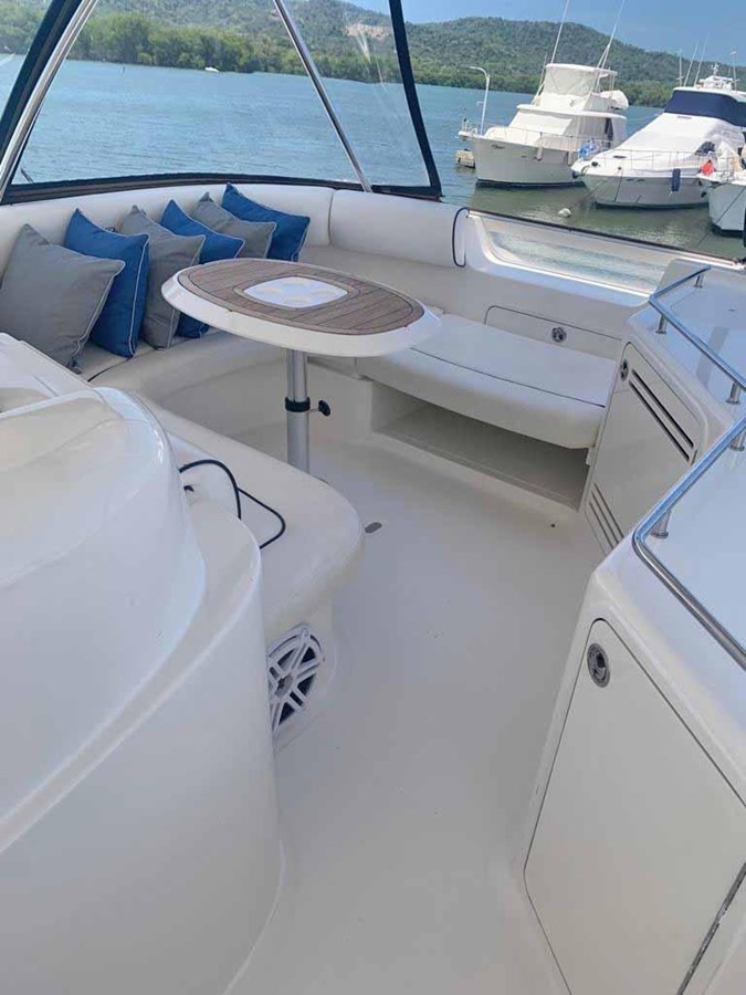 https://arconyachts.ams3.digitaloceanspaces.com/125499/conversions/large_4010411-optimize.jpg