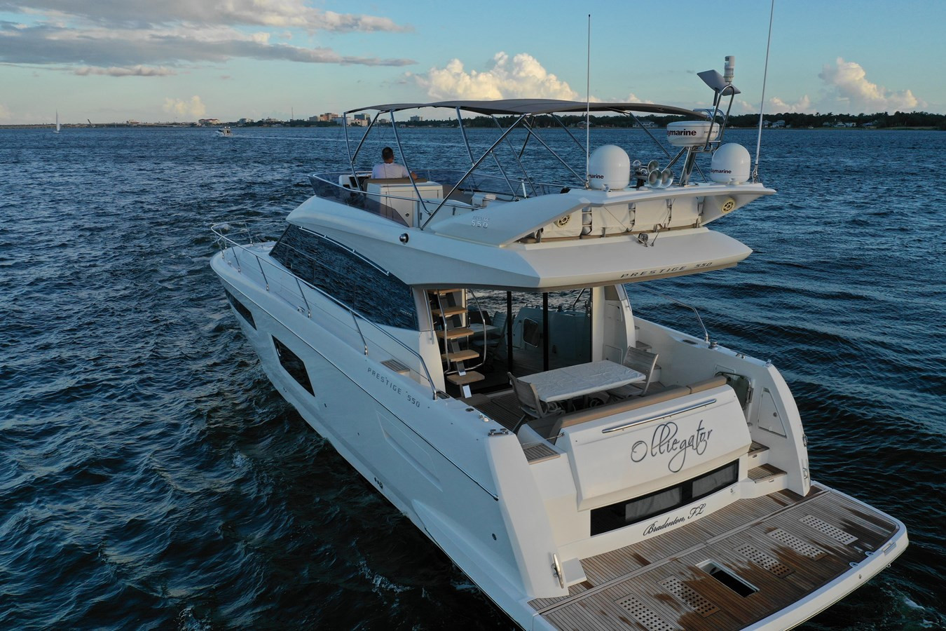 https://arconyachts.ams3.digitaloceanspaces.com/125577/conversions/large_4085667-optimize.jpg