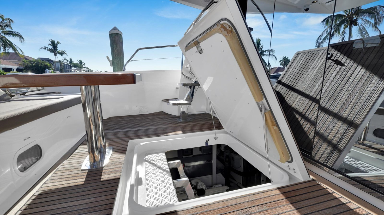 https://arconyachts.ams3.digitaloceanspaces.com/125678/conversions/large_4065521-optimize.jpg