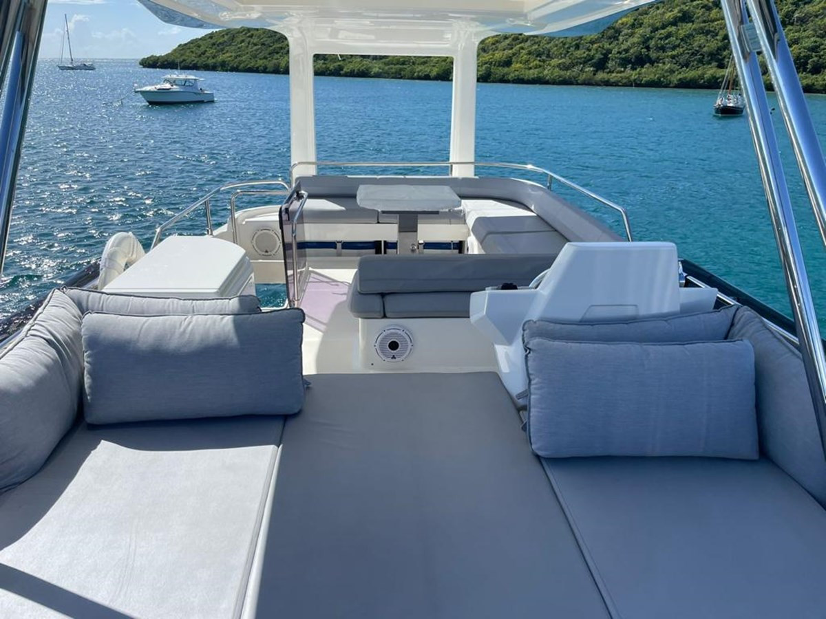 https://arconyachts.ams3.digitaloceanspaces.com/125687/conversions/large_4133058-optimize.jpg