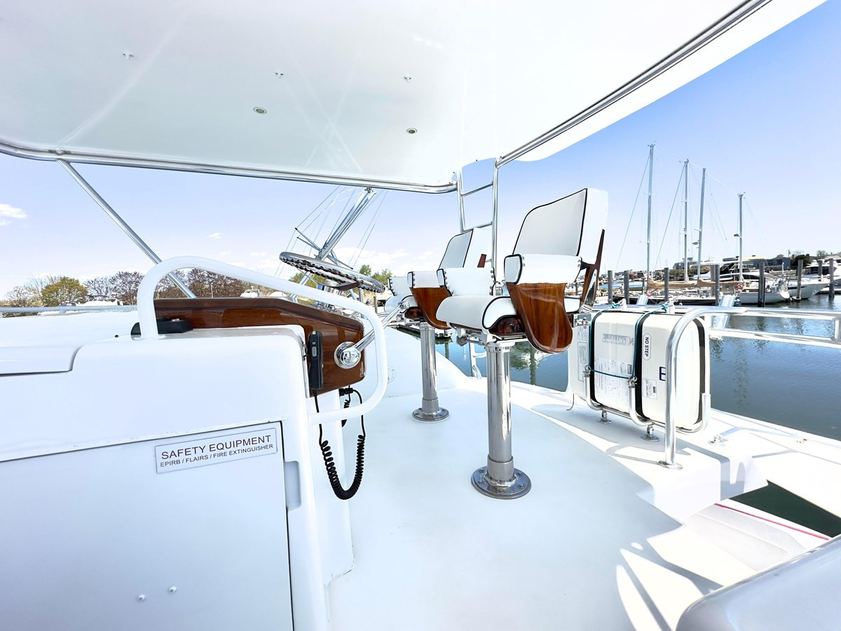 https://arconyachts.ams3.digitaloceanspaces.com/125781/conversions/large_4187918-optimize.jpg