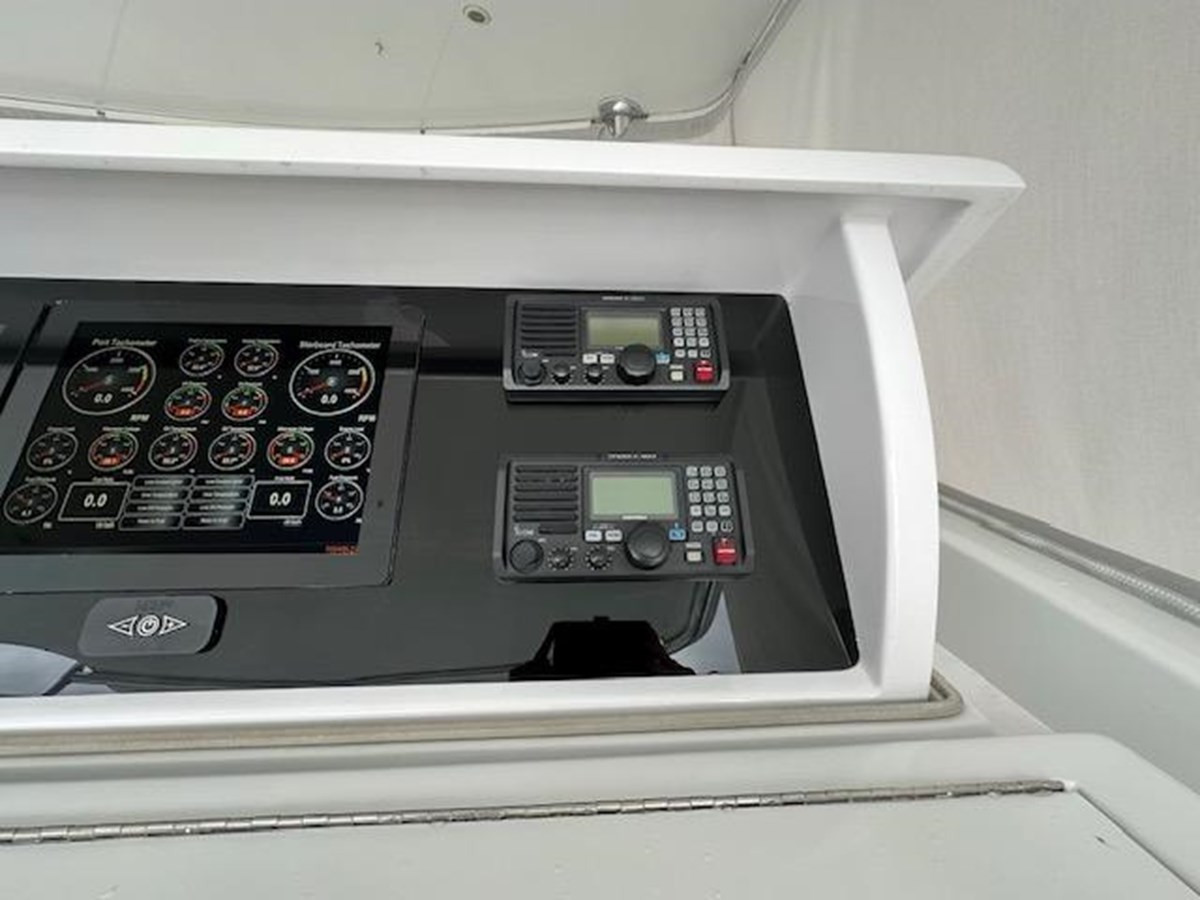 https://arconyachts.ams3.digitaloceanspaces.com/125802/conversions/large_4187926-optimize.jpg