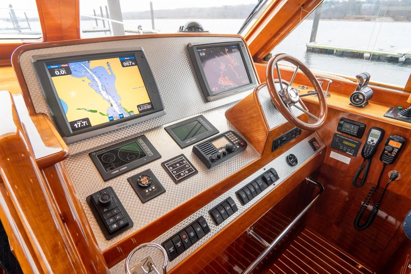 https://arconyachts.ams3.digitaloceanspaces.com/125830/conversions/large_4195078-optimize.jpg