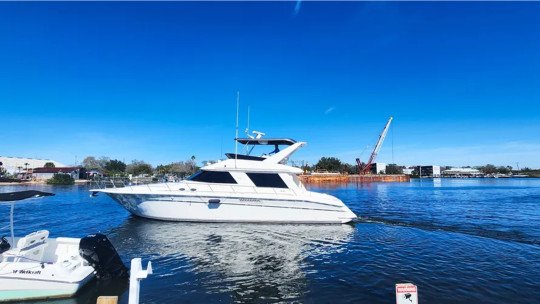 1997 SEA RAY 550 SEDAN BRIDGE