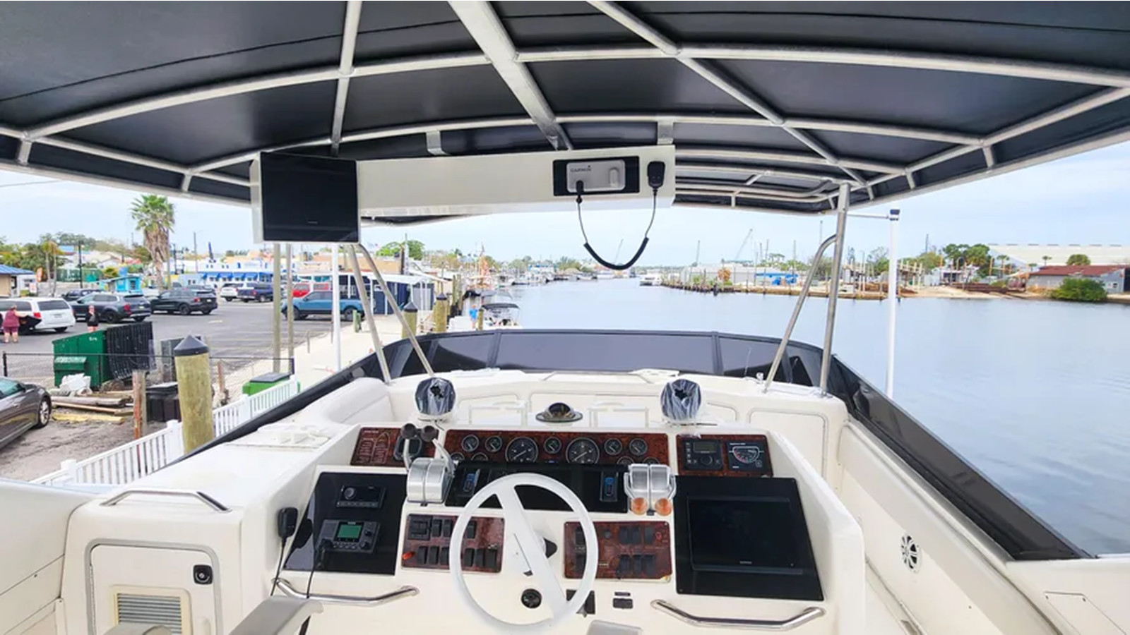 https://arconyachts.ams3.digitaloceanspaces.com/126002/conversions/large_4715599-optimize.jpg