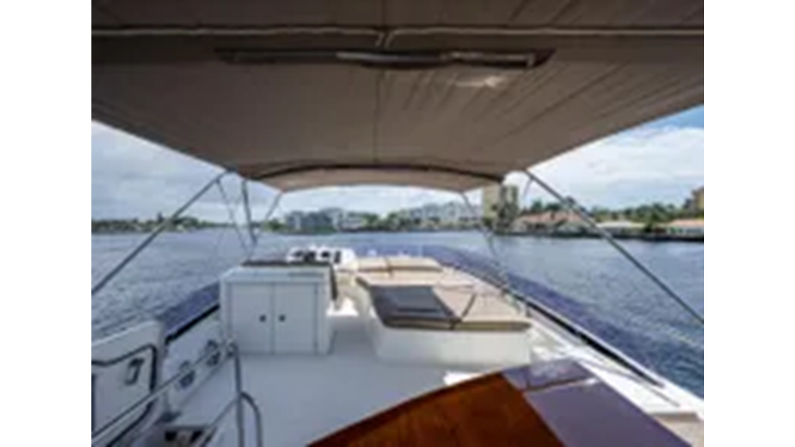 https://arconyachts.ams3.digitaloceanspaces.com/126010/conversions/large_4292367-optimize.jpg