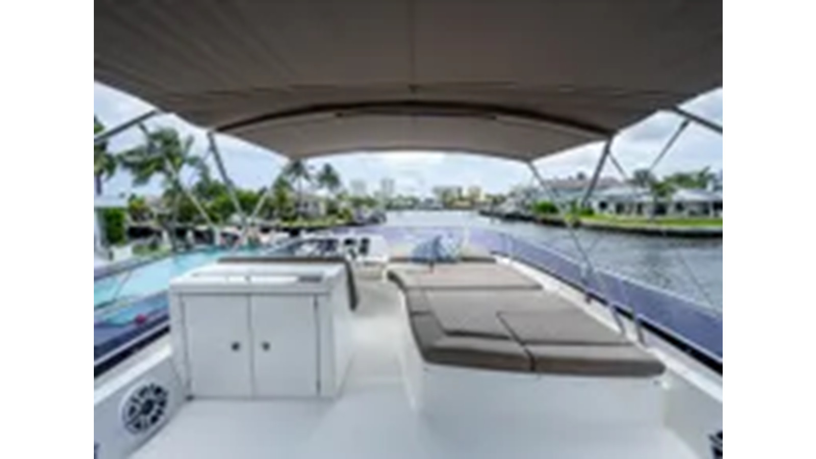 https://arconyachts.ams3.digitaloceanspaces.com/126025/conversions/large_4292372-optimize.jpg