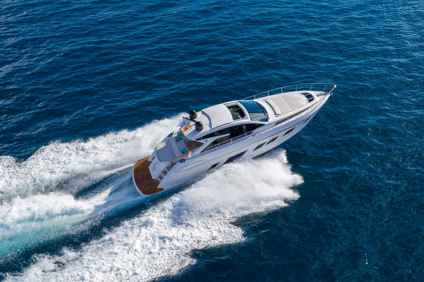 https://arconyachts.ams3.digitaloceanspaces.com/126108/conversions/large_4557569-optimize.jpg
