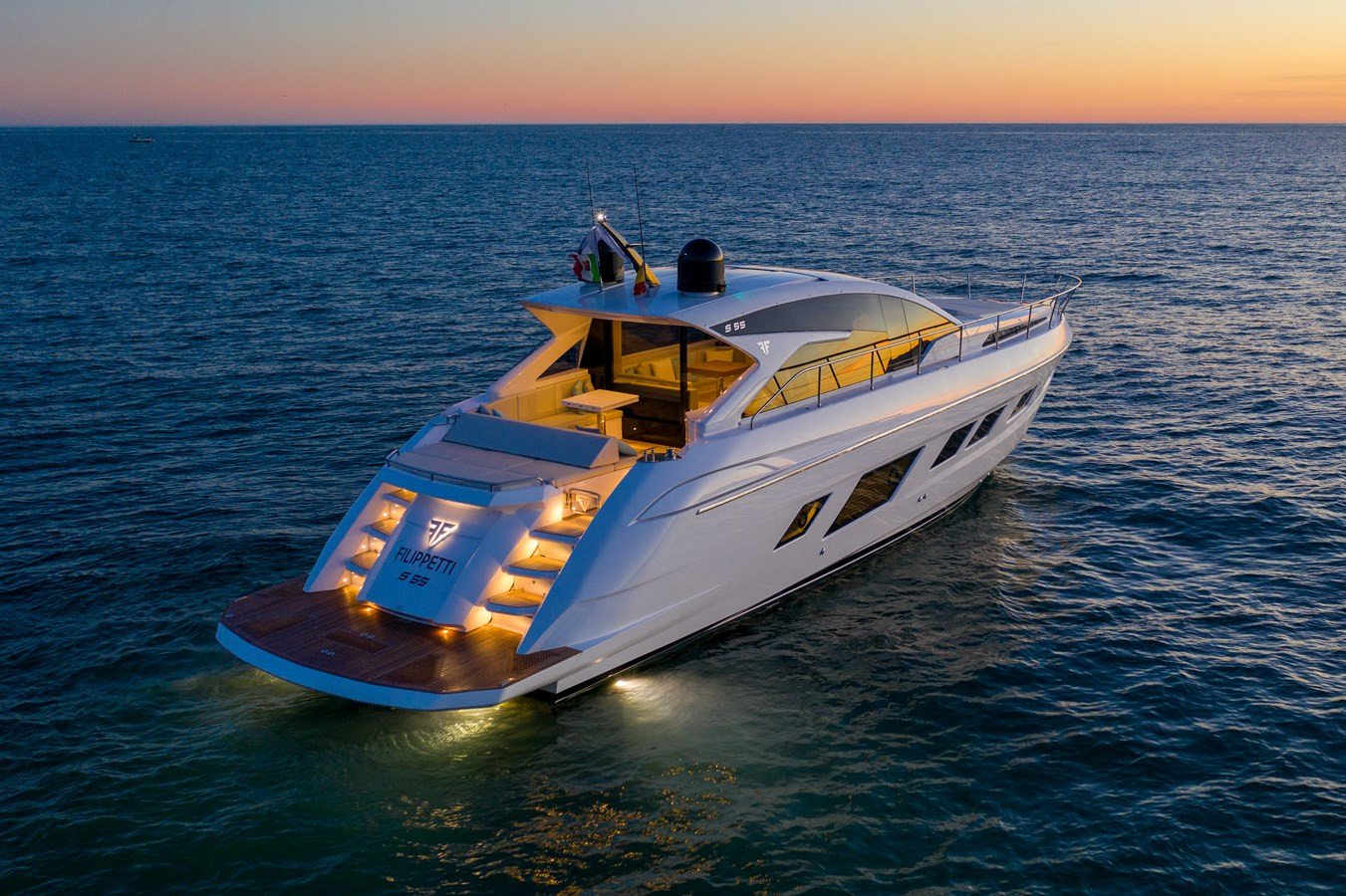 https://arconyachts.ams3.digitaloceanspaces.com/126114/conversions/large_4557566-optimize.jpg