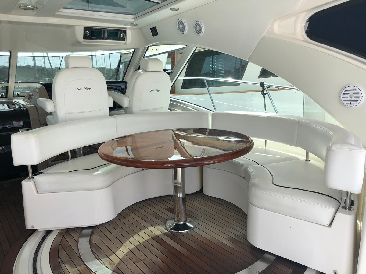 https://arconyachts.ams3.digitaloceanspaces.com/126205/conversions/large_4596058-optimize.jpg