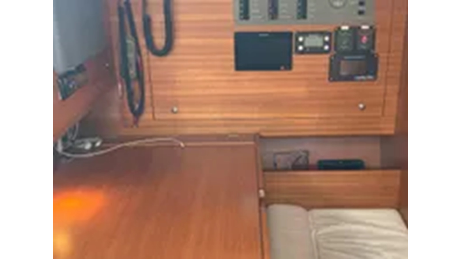 https://arconyachts.ams3.digitaloceanspaces.com/126278/conversions/large_4618490-optimize.jpg