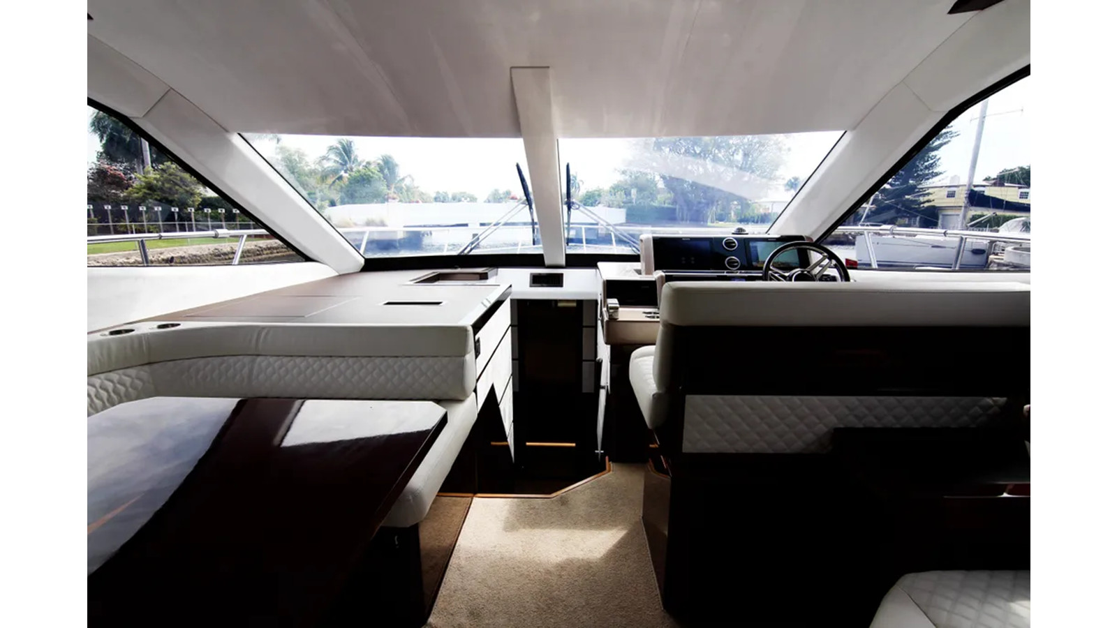 https://arconyachts.ams3.digitaloceanspaces.com/126491/conversions/large_4766596-optimize.jpg