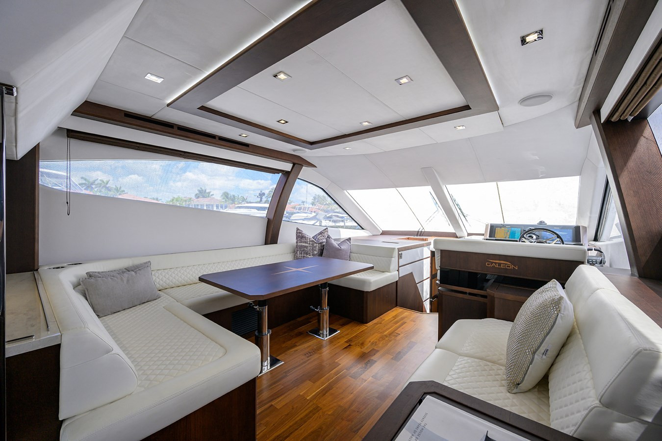 https://arconyachts.ams3.digitaloceanspaces.com/126496/conversions/large_4803925-optimize.jpg