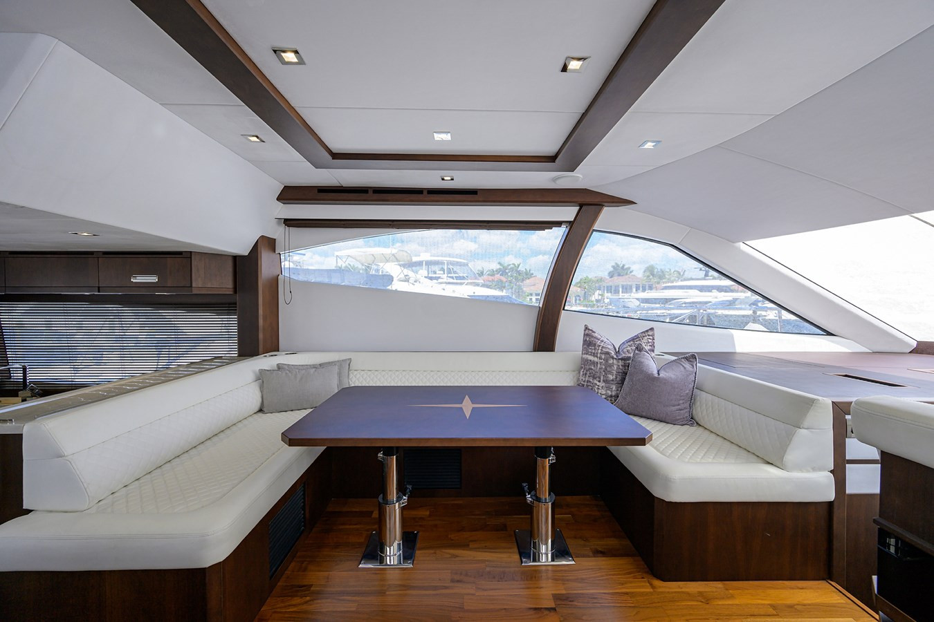 https://arconyachts.ams3.digitaloceanspaces.com/126499/conversions/large_4803926-optimize.jpg