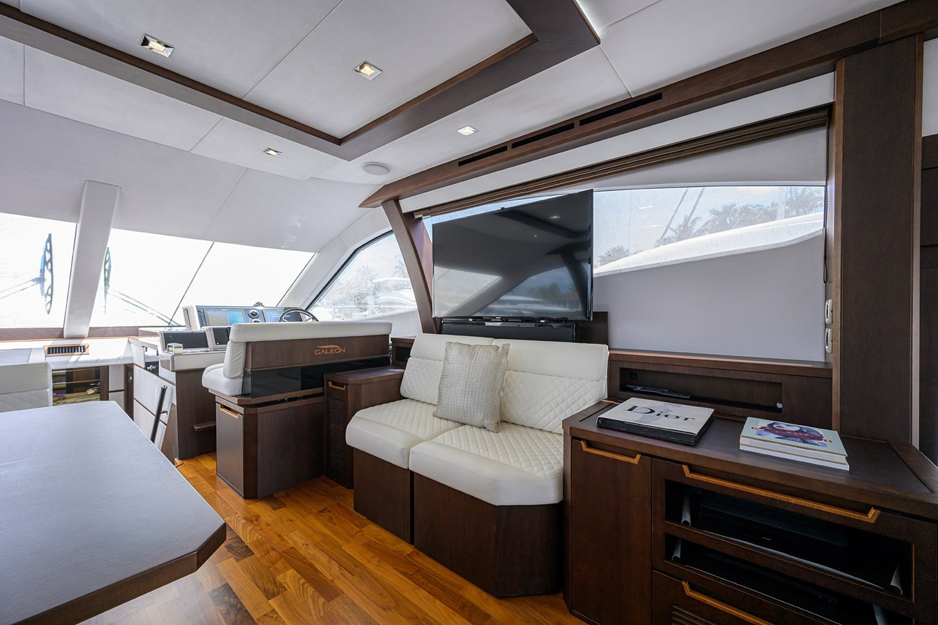 https://arconyachts.ams3.digitaloceanspaces.com/126501/conversions/large_4803927-optimize.jpg