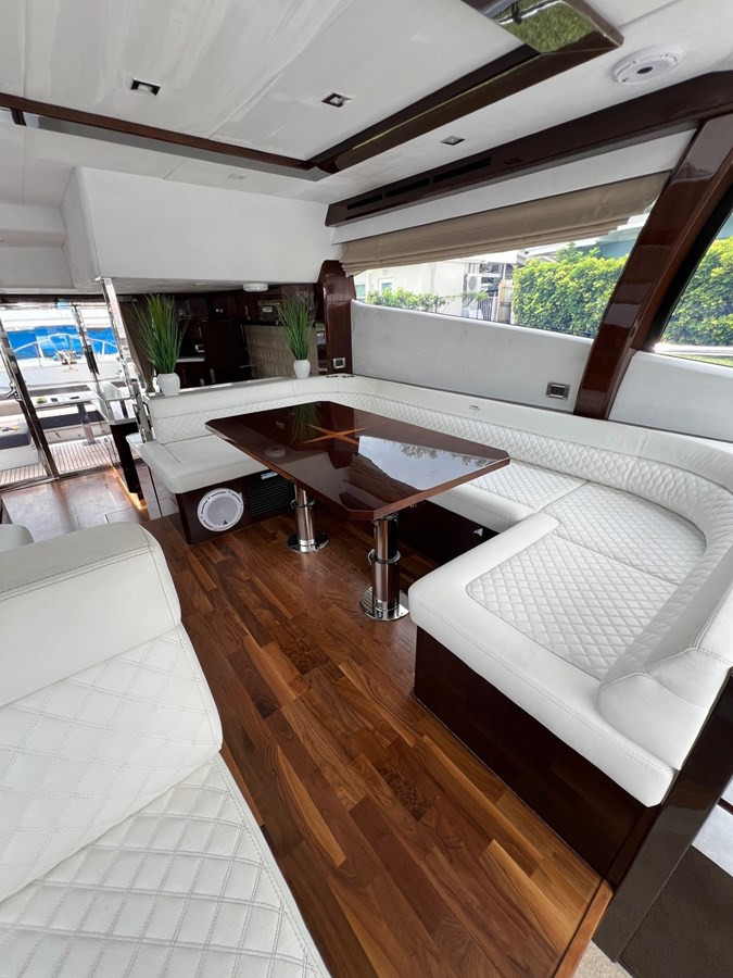 https://arconyachts.ams3.digitaloceanspaces.com/126544/conversions/large_4771968-optimize.jpg