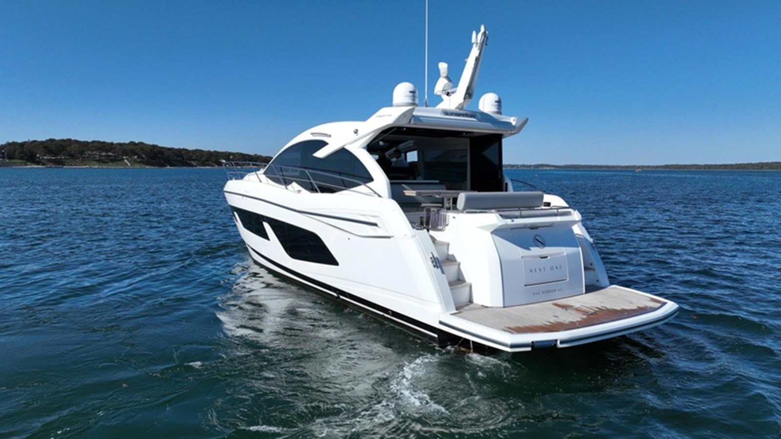 https://arconyachts.ams3.digitaloceanspaces.com/126639/conversions/large_4056657-optimize.jpg