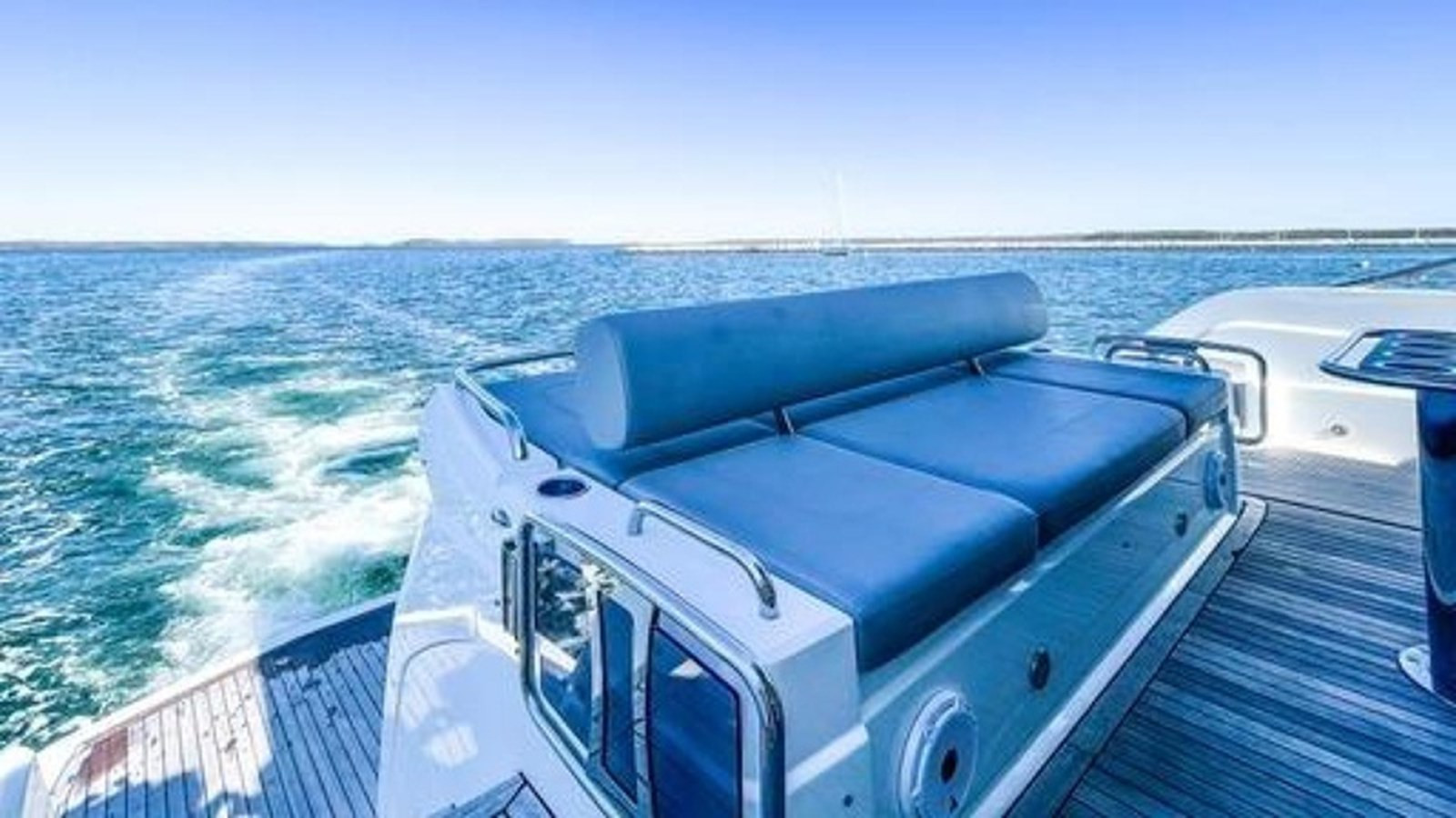 https://arconyachts.ams3.digitaloceanspaces.com/126671/conversions/large_4056669-optimize.jpg