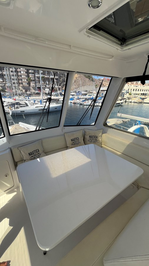 https://arconyachts.ams3.digitaloceanspaces.com/126773/conversions/large_4409589-optimize.jpg