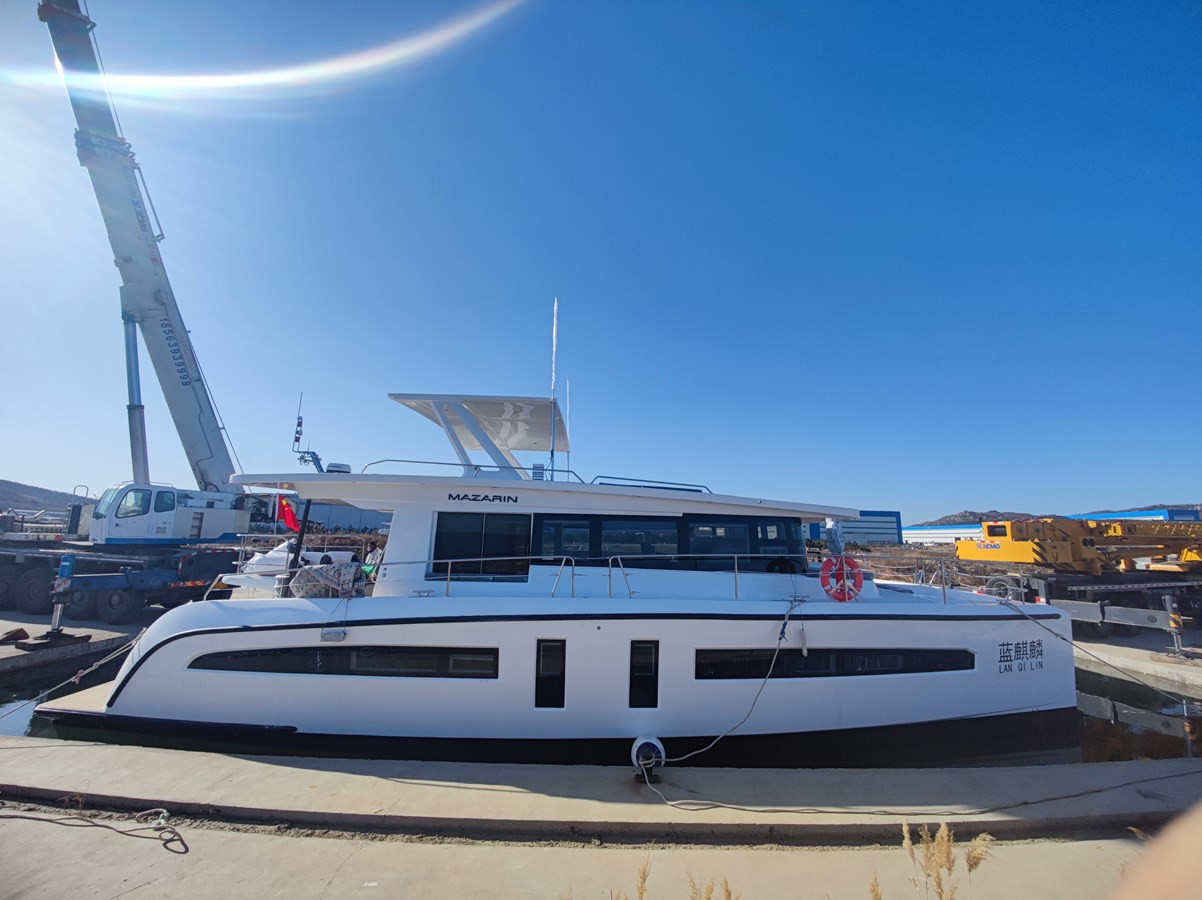 https://arconyachts.ams3.digitaloceanspaces.com/126804/conversions/large_4493026-optimize.jpg