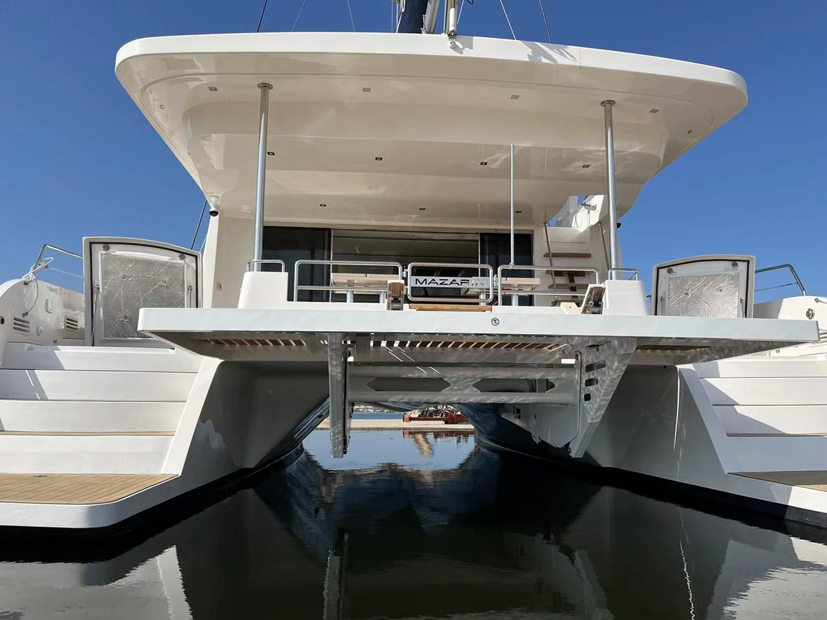 https://arconyachts.ams3.digitaloceanspaces.com/126893/conversions/large_4493009-optimize.jpg