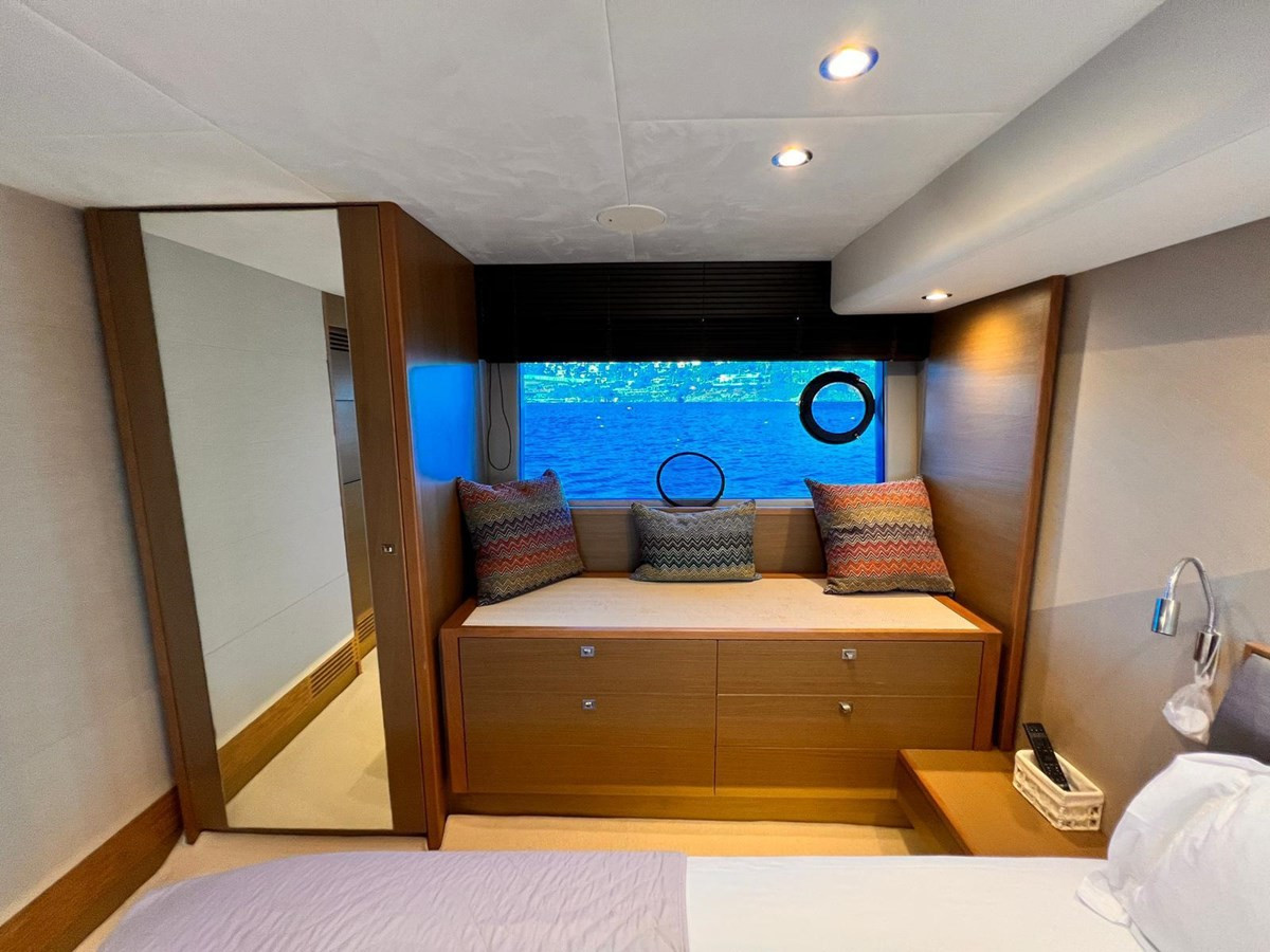 https://arconyachts.ams3.digitaloceanspaces.com/126999/conversions/large_4743829-optimize.jpg