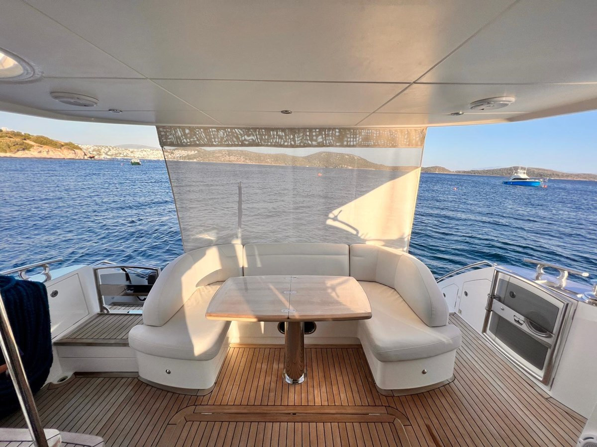 https://arconyachts.ams3.digitaloceanspaces.com/127002/conversions/large_4743830-optimize.jpg