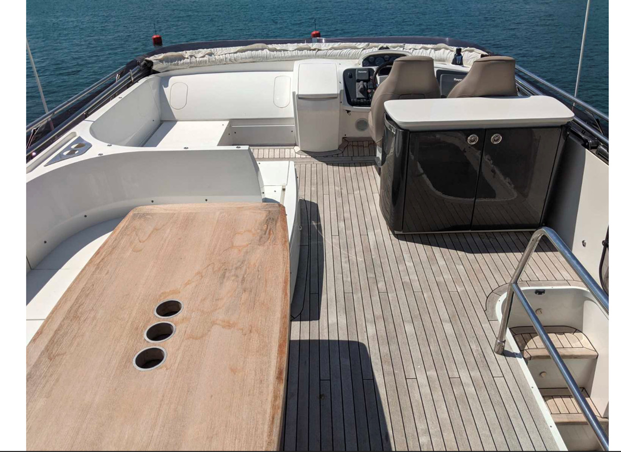 https://arconyachts.ams3.digitaloceanspaces.com/127067/conversions/large_4707743-optimize.jpg