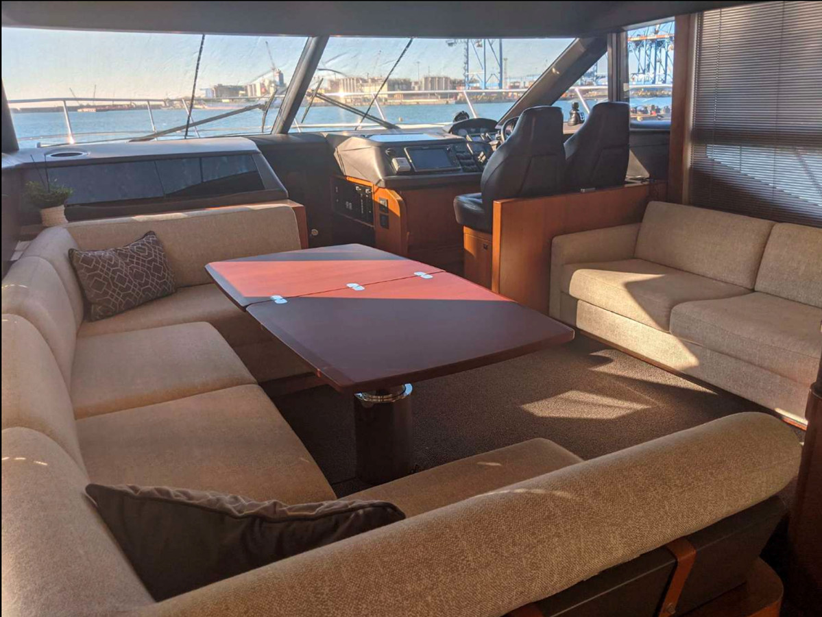 https://arconyachts.ams3.digitaloceanspaces.com/127123/conversions/large_4707760-optimize.jpg