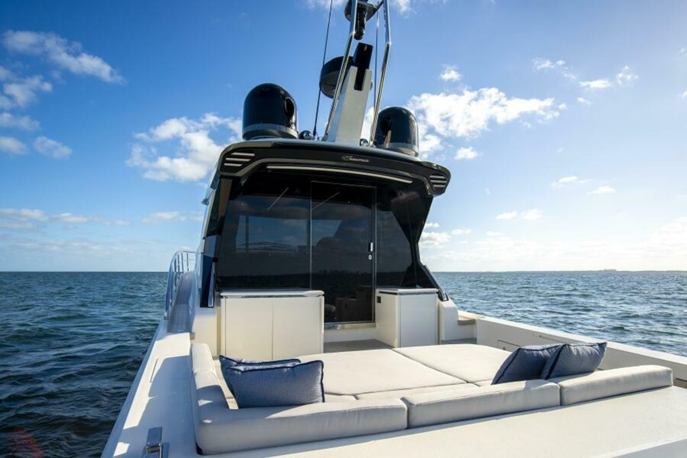 https://arconyachts.ams3.digitaloceanspaces.com/127134/conversions/large_4594146-optimize.jpg