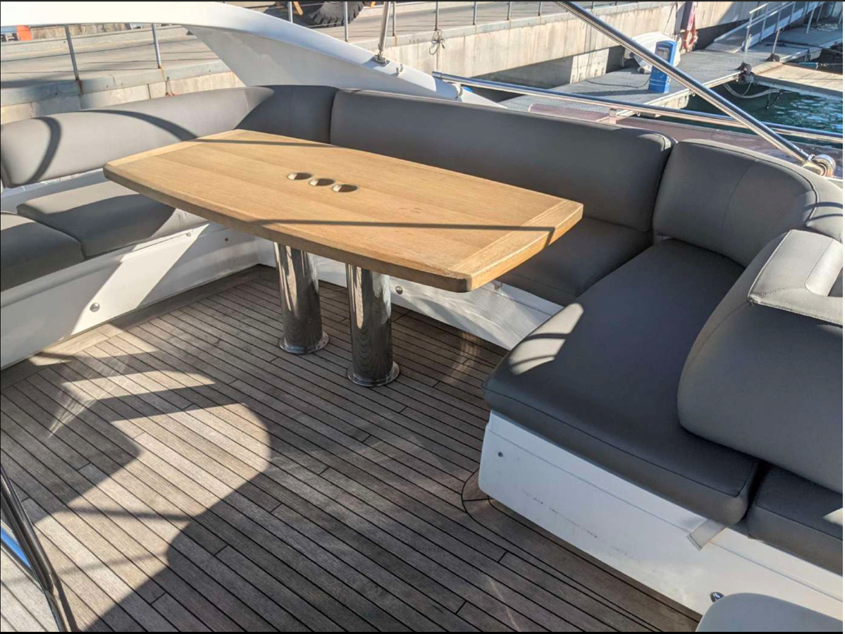 https://arconyachts.ams3.digitaloceanspaces.com/127153/conversions/large_4707769-optimize.jpg