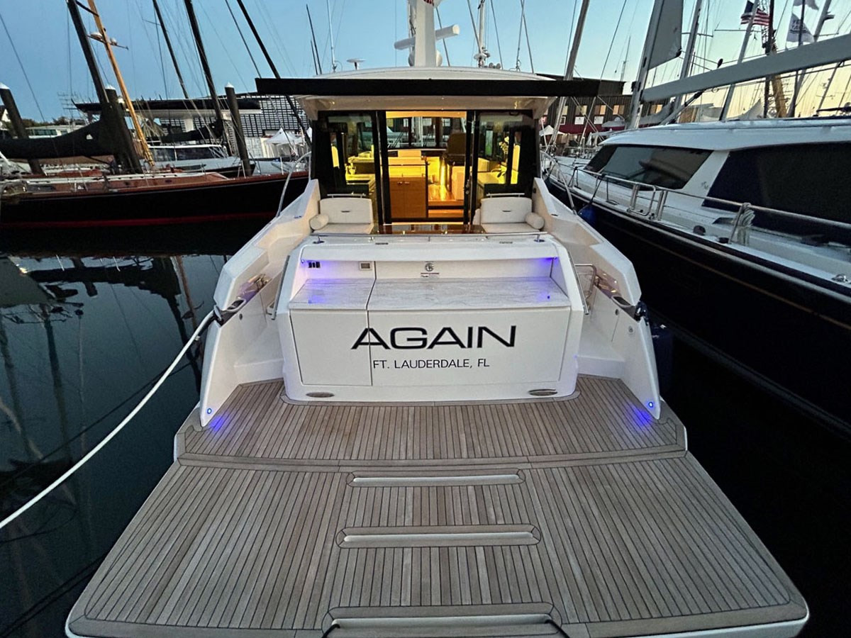 https://arconyachts.ams3.digitaloceanspaces.com/127235/conversions/large_4334333-optimize.jpg